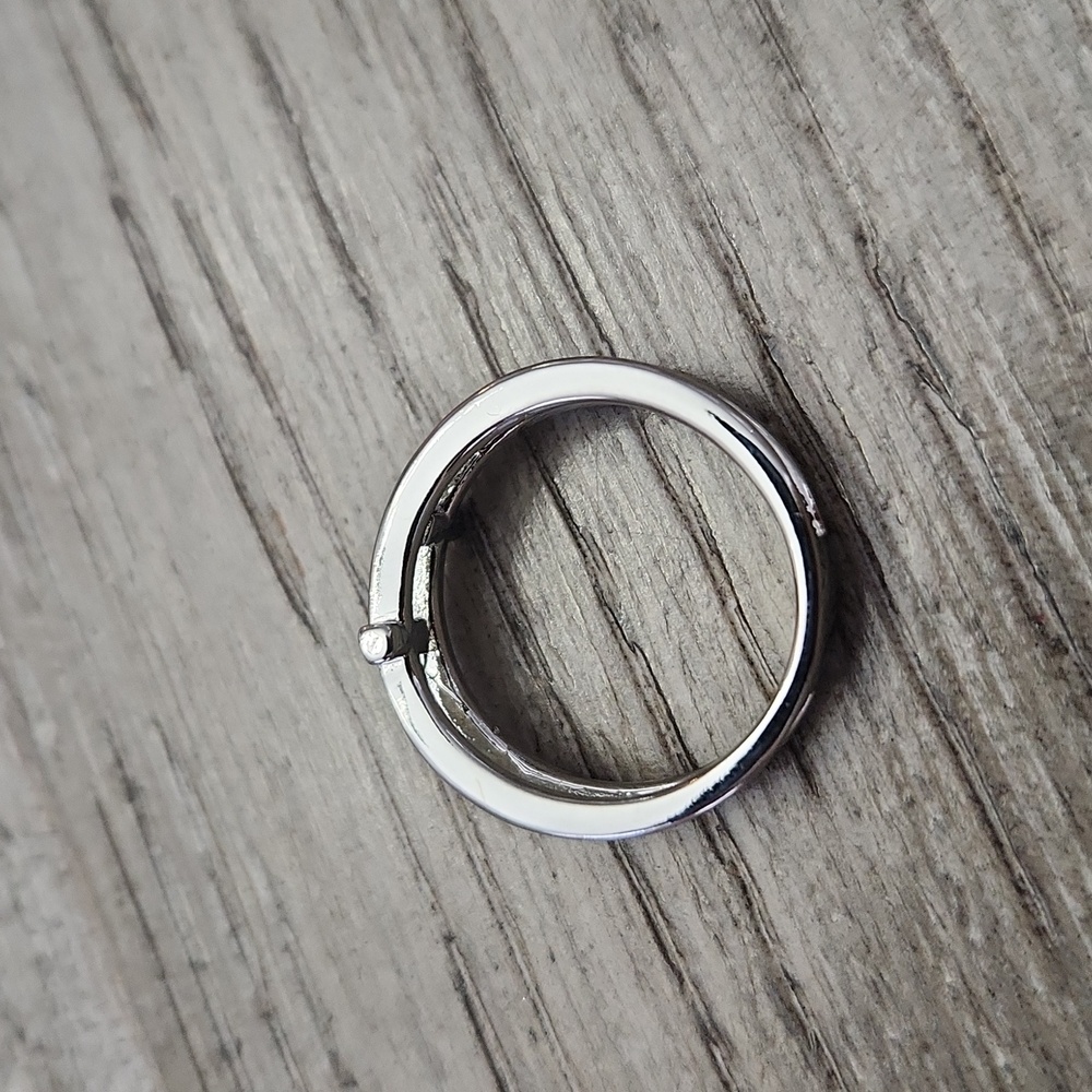 NWT CROSSES SILVER PLATED ZIRCON RING - Picture 5 of 6